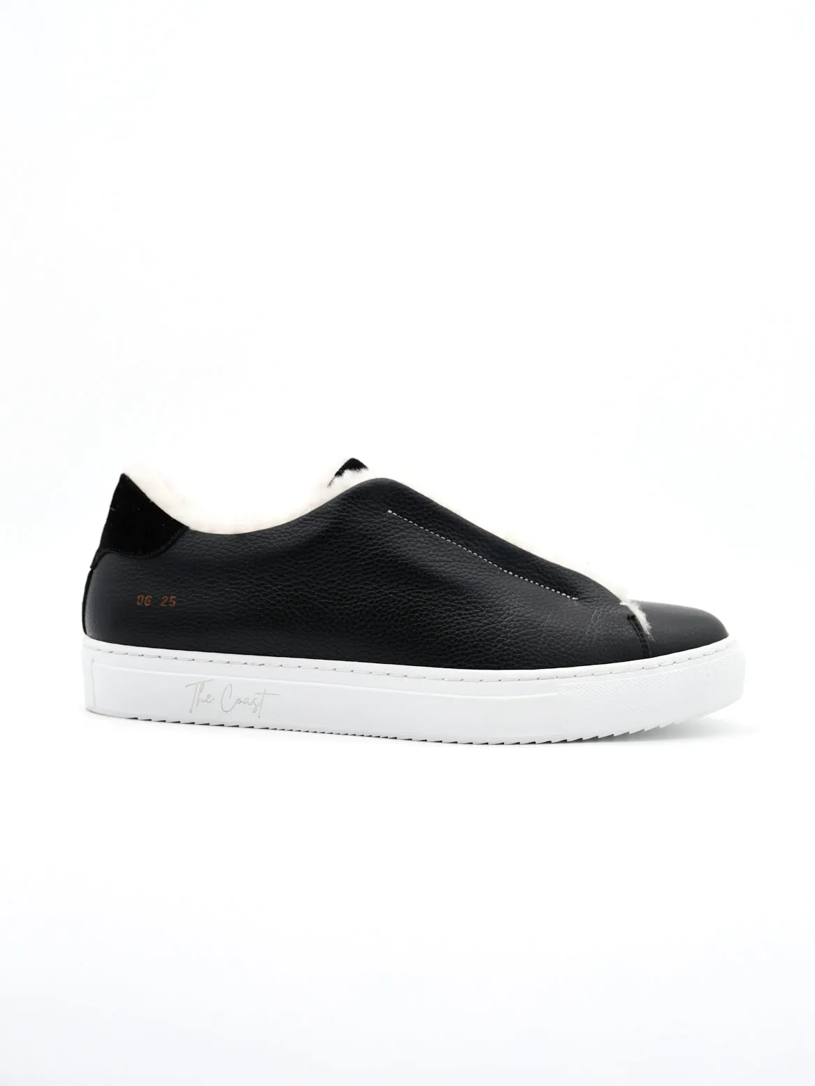 Beni Slip In Black and Lambskin Lined