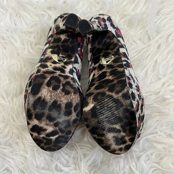 Betsey Johnson Diskko Pumps Leopard Cheetah Tan Black &amp; Pink Velvet Size US 7.5