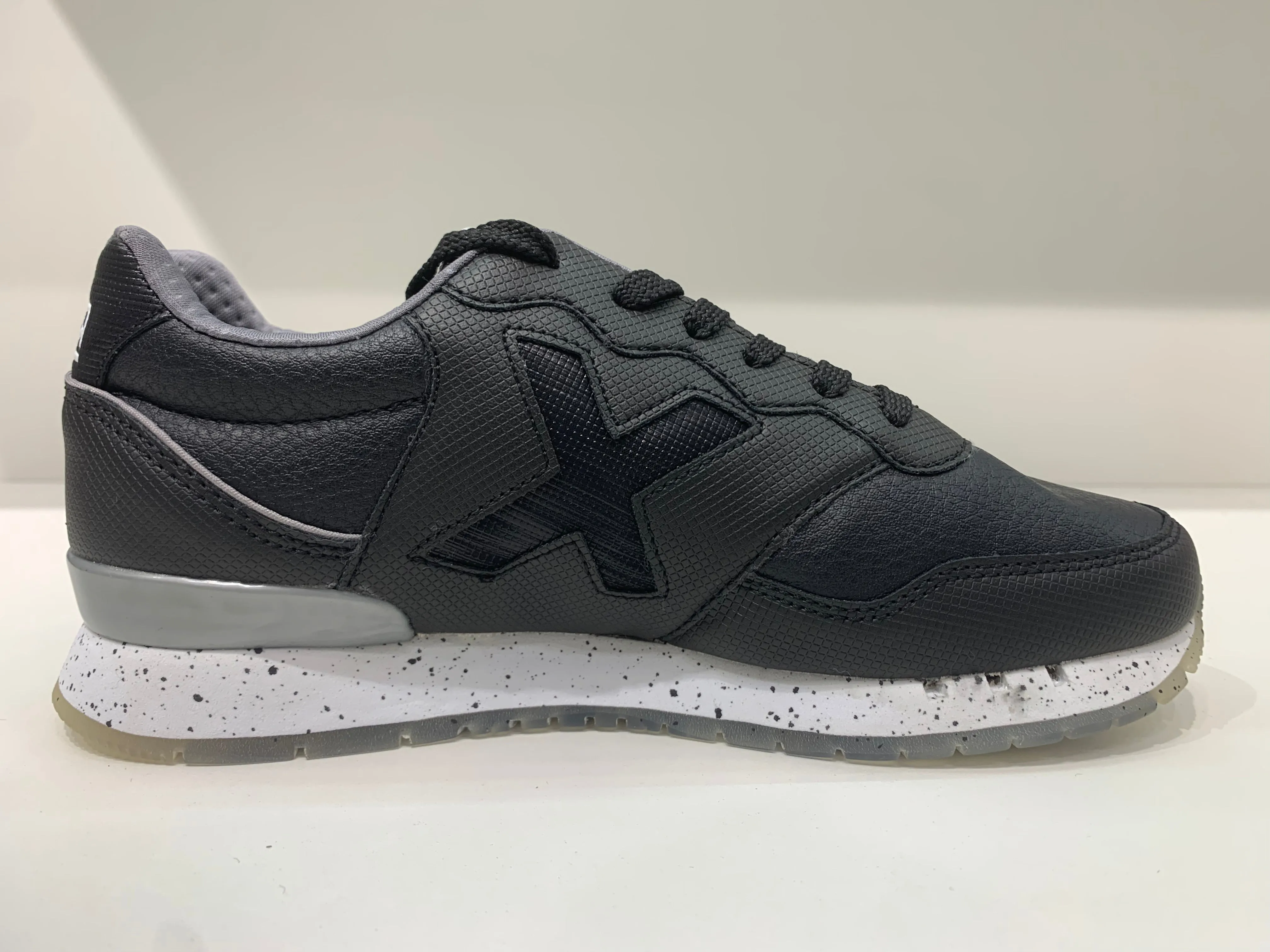 DASH WOMAN 193 BLACK
