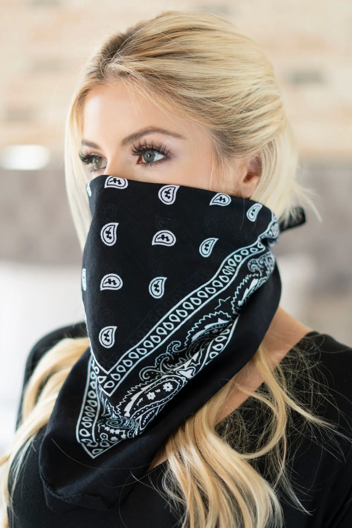 PAISLEY PRINT BANDANA