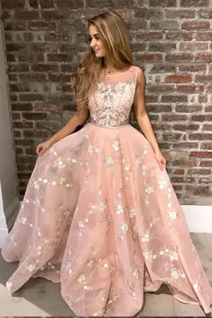 Stylish A-Line Round Neck Pink Prom Dresses with Lace Appliques Online OKA44