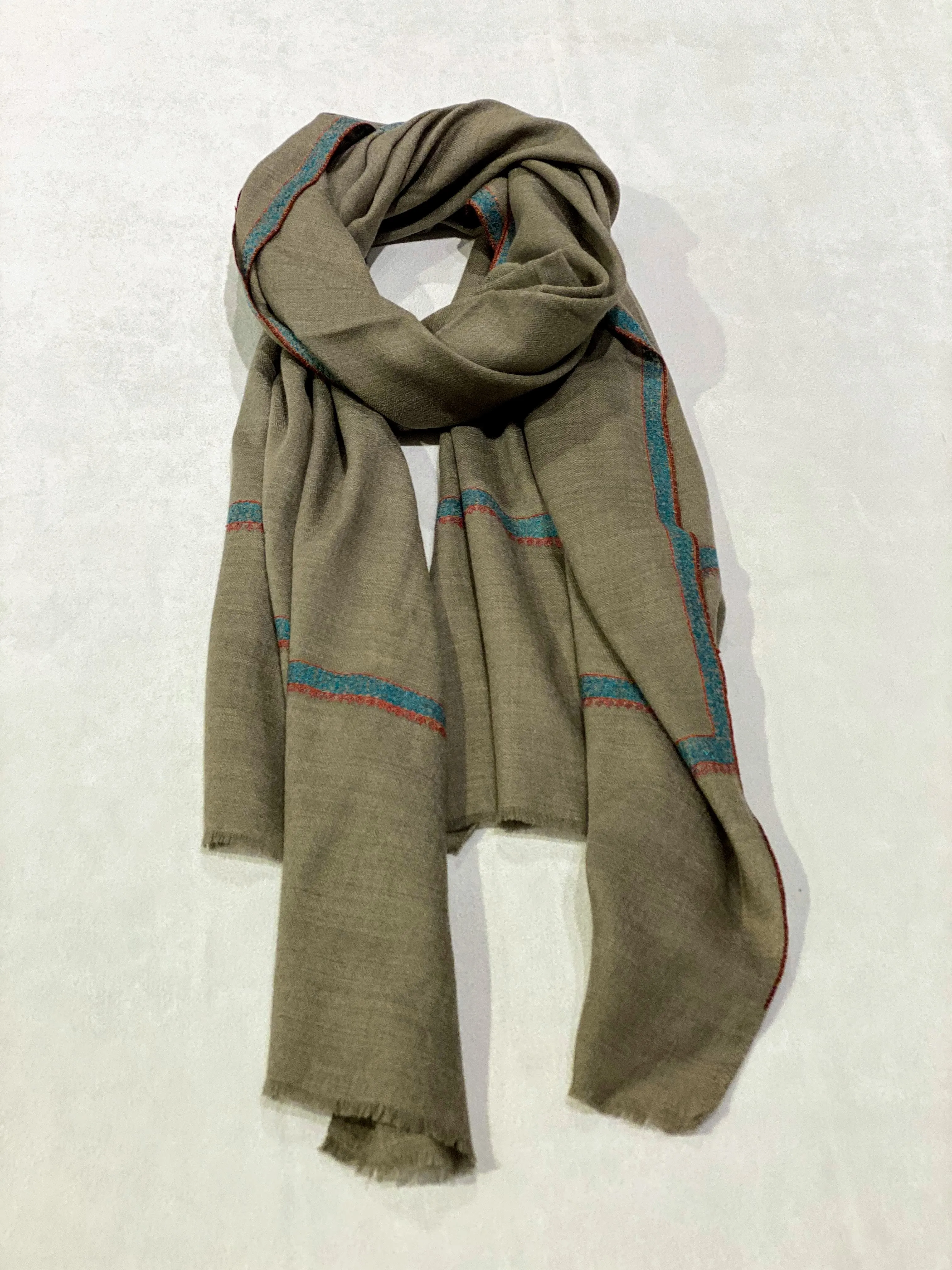 TRIM WOVEN CASHMERE SCARF